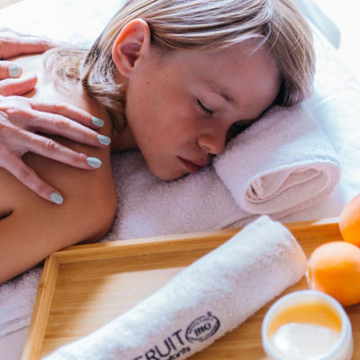 Soins et protocoles en institut : les engagements de TOOFRUIT en faveur du bien-être des enfants