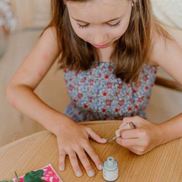 toofruit  Jolies Mimines figue Vernis à ongles biosourcés pour enfant. -  Vernis à ongles biosourcé mauve pour enfant 10ml - Violet